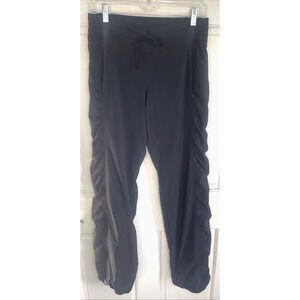 Athleta Women's La Viva Straight Leg Pants Sz 4 Ruched Hem Lined Outdoor Hiking